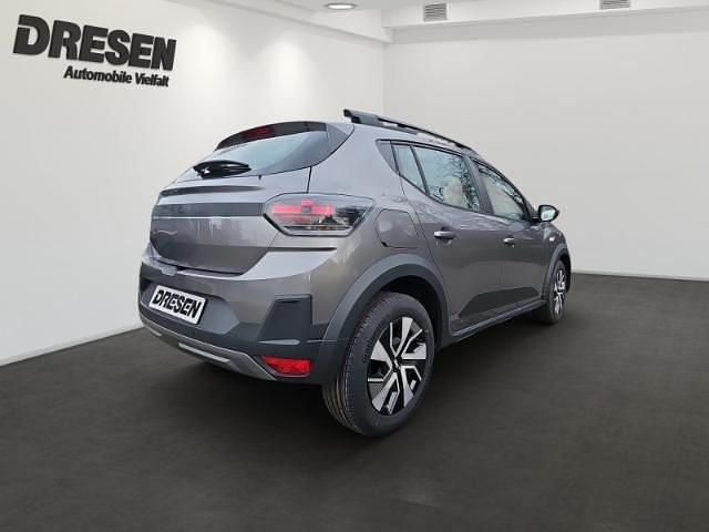 Neu Dacia Sandero Expression 110 PS (80 kW) 2026 Grau Kleinwagen