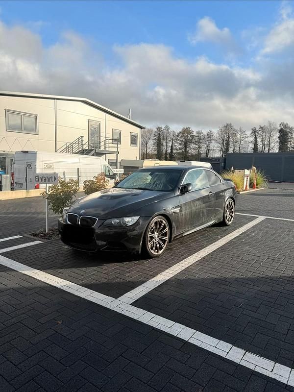 Schwarz Gebraucht 2011 BMW M3 Cabriolet Cabrio | 24.800 € - Bild 1/4