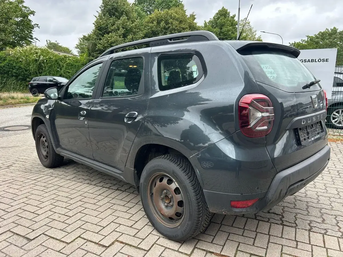 Gebraucht Dacia Duster Comfort 101 PS (74 kW) 2021 Grau SUV