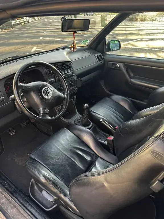Occasion VW Golf 101 ch (74 kW) 1999 Noir Cabriolet