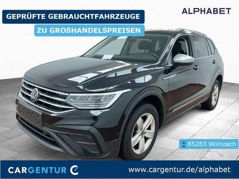 Gebraucht VW Tiguan Allspace Life 150 PS (110 kW) 2022 Deep black perleffekt (metallic) SUV