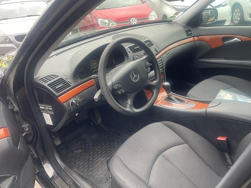 Gebraucht Mercedes E200 184 PS (135 kW) 2007 Schwarz Limousine