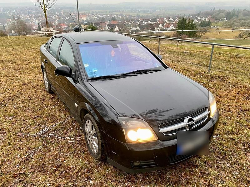 Schwarz Gebraucht 2004 Opel Vectra Limousine | 499 € (Superpreis) - Bild 1/4