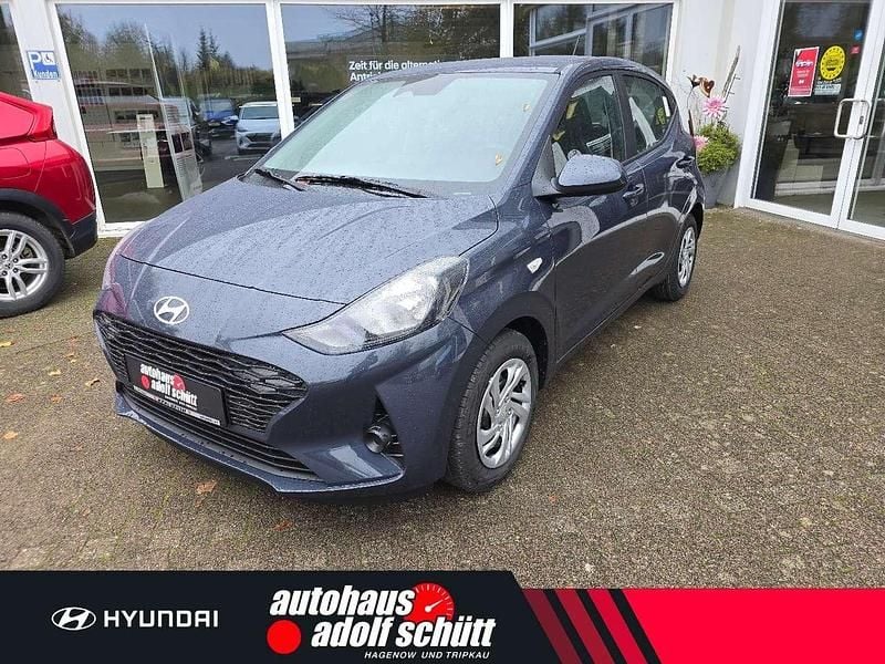 Gebraucht Hyundai i10 Select 63 PS (46 kW) 2024 Silber Kleinwagen