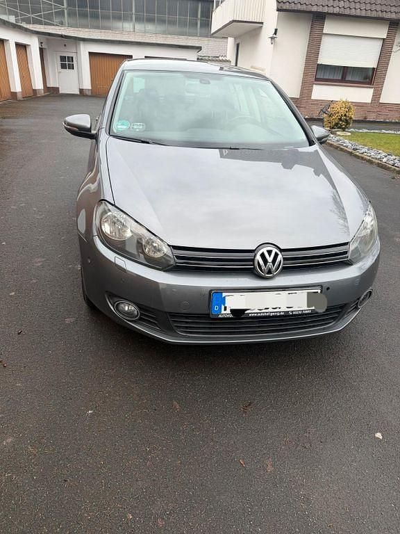 Gebraucht VW Golf VI 105 PS (77 kW) 2010 Grau Kleinwagen