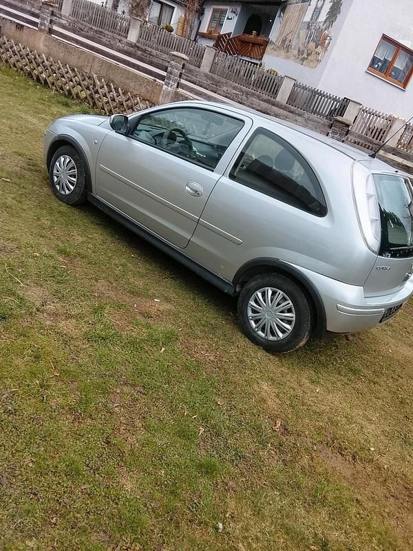 Gebraucht Opel Corsa 60 PS (44 kW) 2005 Grau Kleinwagen
