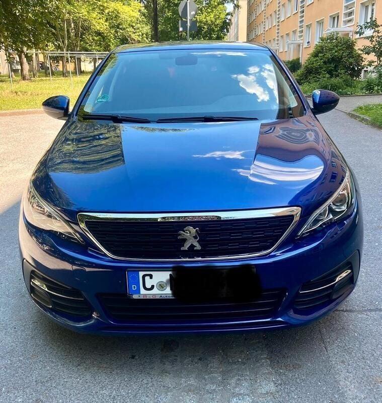 Blau Gebraucht 2018 Peugeot 308 Active Limousine | 9.900 € (Guter Preis) - Bild 1/4