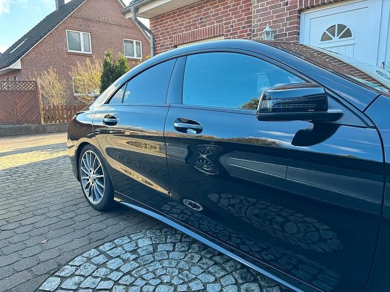 Gebraucht Mercedes CLA250 218 PS (160 kW) 2016 Schwarz Limousine