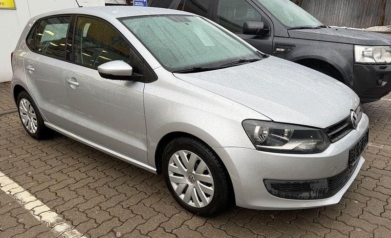 Gebraucht VW Polo Comfortline 90 PS (66 kW) 2011 Silber Limousine