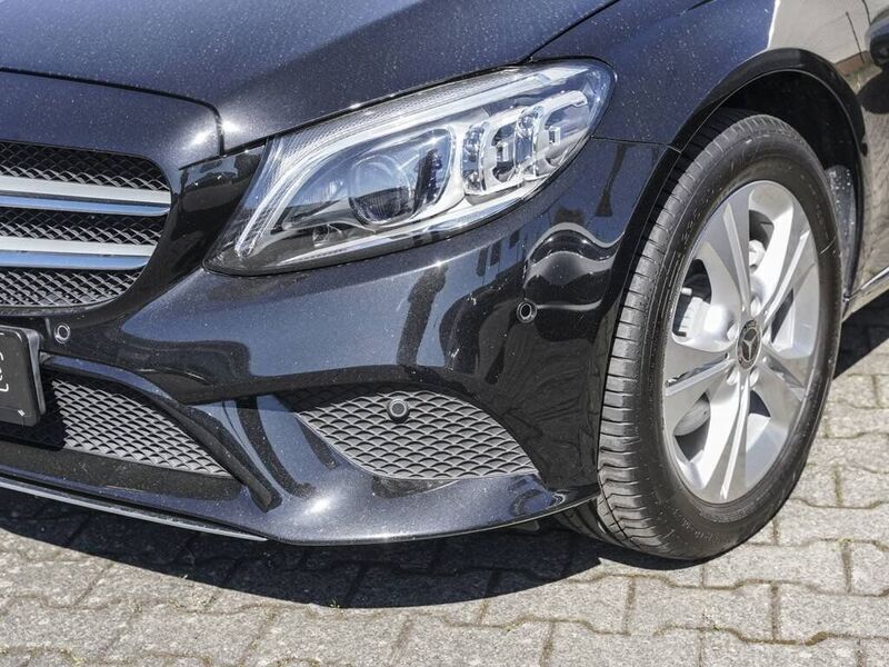 Gebraucht Mercedes C220 Avantgarde 194 PS (142 kW) 2019 Schwarz Limousine
