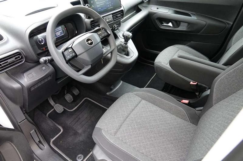 Gebraucht Opel Combo 110 PS (80 kW) 2025 Weiss icy SUV