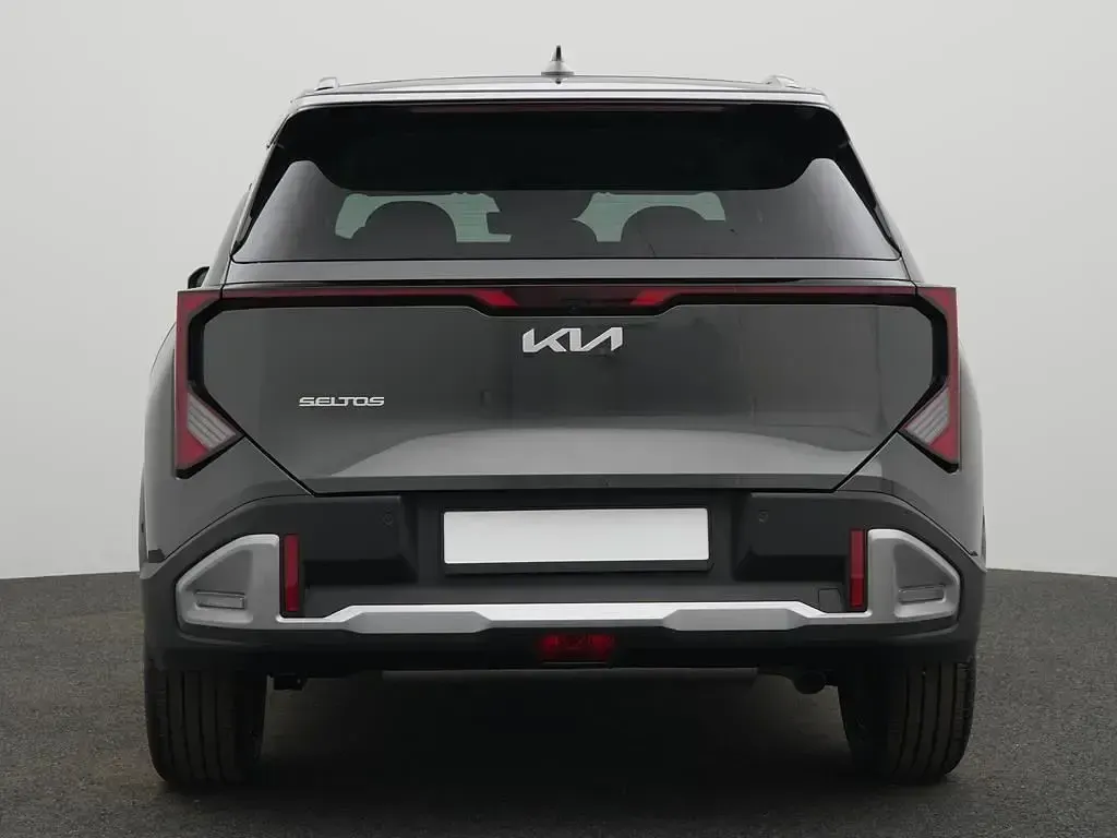 Neu Kia Seltos Spirit 179 PS (131 kW) 2026 Grau SUV