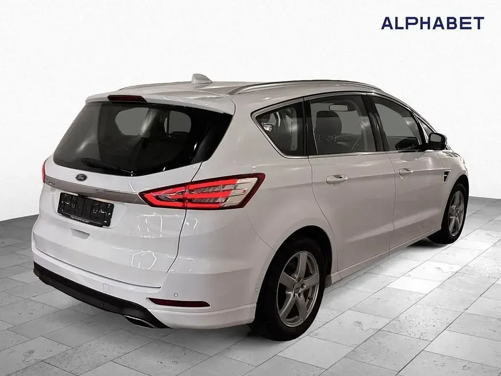 Gebraucht Ford S-MAX Titanium 190 PS (139 kW) 2022 Weiß Van / Kleinbus