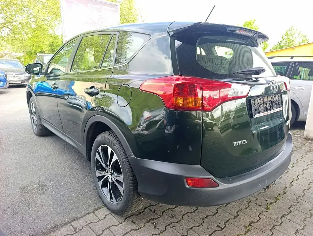 Gebraucht Toyota RAV4 Life 124 PS (91 kW) 2014 Grün SUV