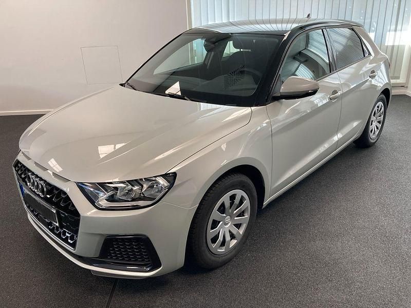 Gebraucht Audi A1 Sportback Advanced 95 PS (69 kW) 2024 Silber Kleinwagen