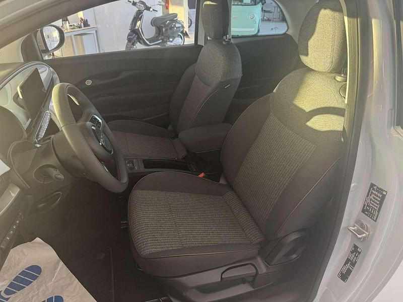 Gebraucht Fiat 500e Icon 86 kW (117 PS) 2022 Himmel blau (5ch) Kleinwagen