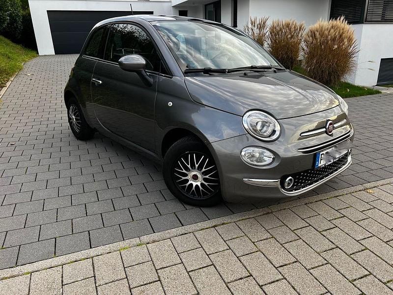 Grau Gebraucht 2019 Fiat 500 Lounge Kleinwagen | 8.950 € (Guter Preis) - Bild 1/4