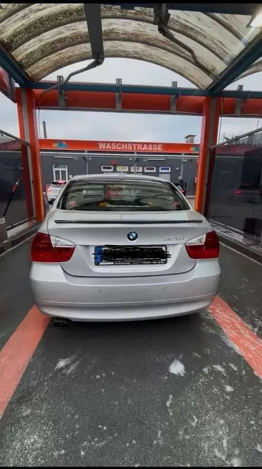 Gebraucht BMW 320 170 PS (125 kW) 2008 Silber Limousine
