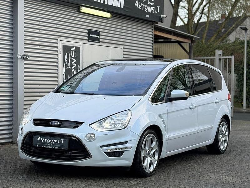 Gebraucht Ford S-MAX Titanium 163 PS (119 kW) 2011 Weiß Van / Kleinbus