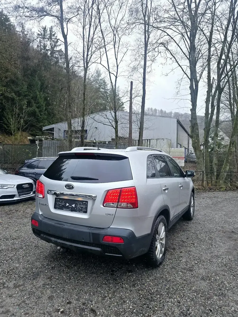 Gebraucht Kia Sorento 197 PS (144 kW) 2011 Silber SUV