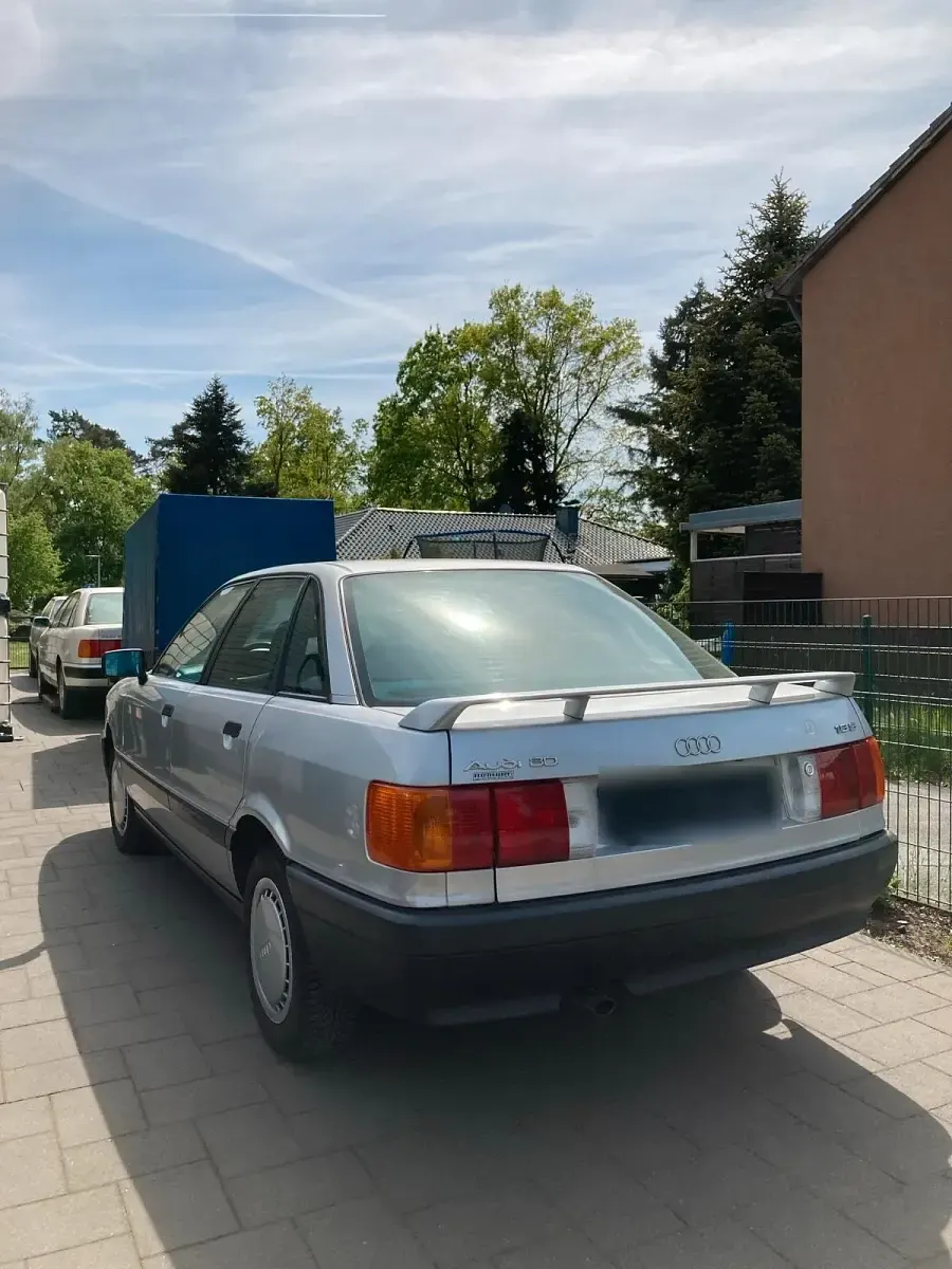 Gebraucht Audi 80 90 PS (66 kW) 1987 Silber Limousine
