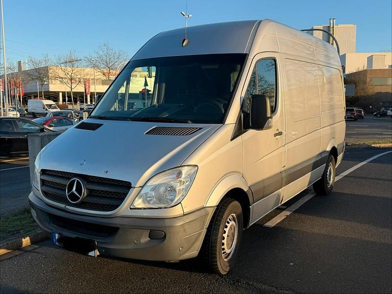 Silber Gebraucht 2012 Mercedes 316 Van | 8.000 € - Bild 1/4