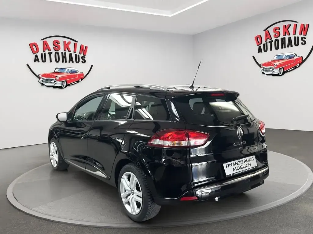 Gebraucht Renault Clio V 76 PS (55 kW) 2020 Schwarz Limousine