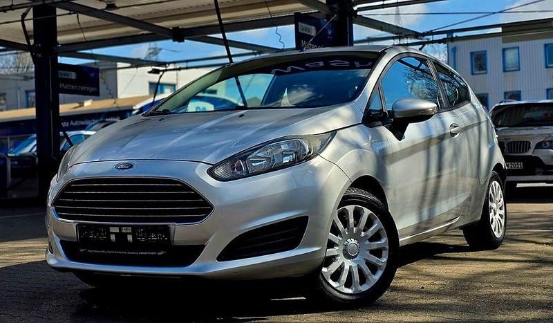Gebraucht Ford Fiesta Trend 75 PS (55 kW) 2014 Silber Kleinwagen