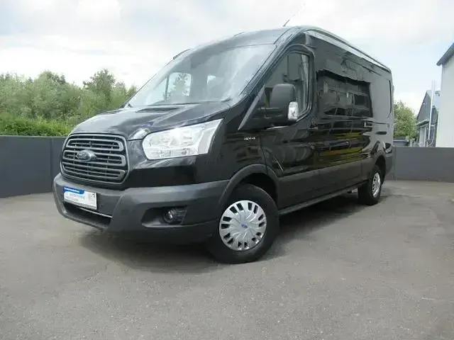Käytetty Ford Transit 170 HP (125 kW) 2018 Musta Tila-auto