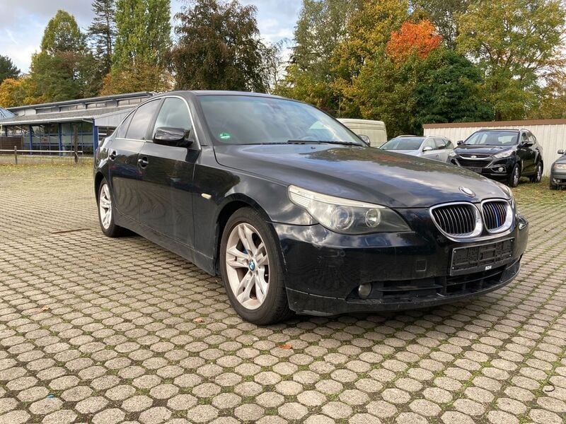 Gebraucht BMW 523 Advantage 177 PS (130 kW) 2005 Schwarz 2 Limousine