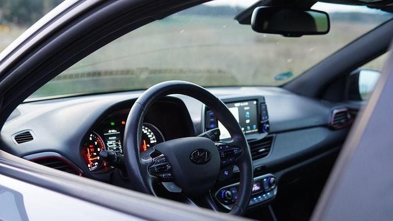 Grau Gebraucht 2019 Hyundai i30 N Performance Limousine | 21.100 € (Fairer Preis) - Bild 1/4