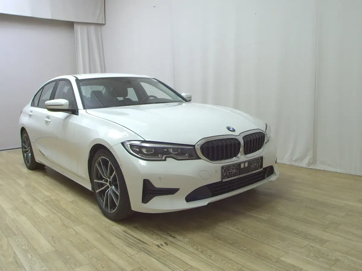 Gebraucht BMW 320 Performance 190 PS (139 kW) 2021 Weiss Limousine