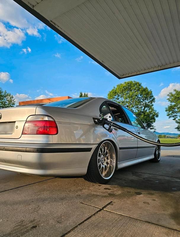 Gebraucht BMW 528 Shadowline 193 PS (141 kW) 1998 Silber Limousine