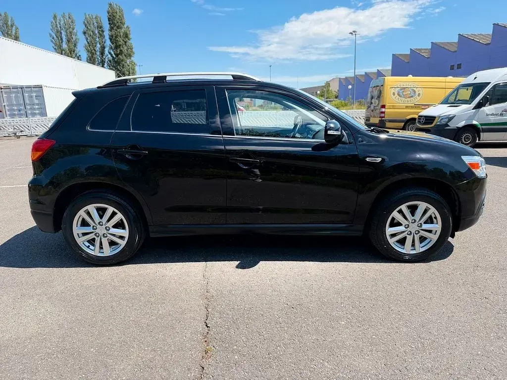 Gebraucht Mitsubishi ASX Edition 150 PS (110 kW) 2012 Schwarz SUV