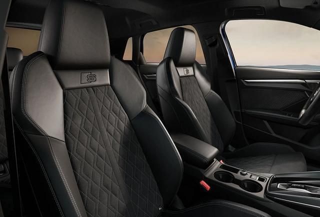 Neu Audi S3 Ambiente 333 PS (244 kW) 2025 Navarrablau metallic navarrablau metallic Limousine