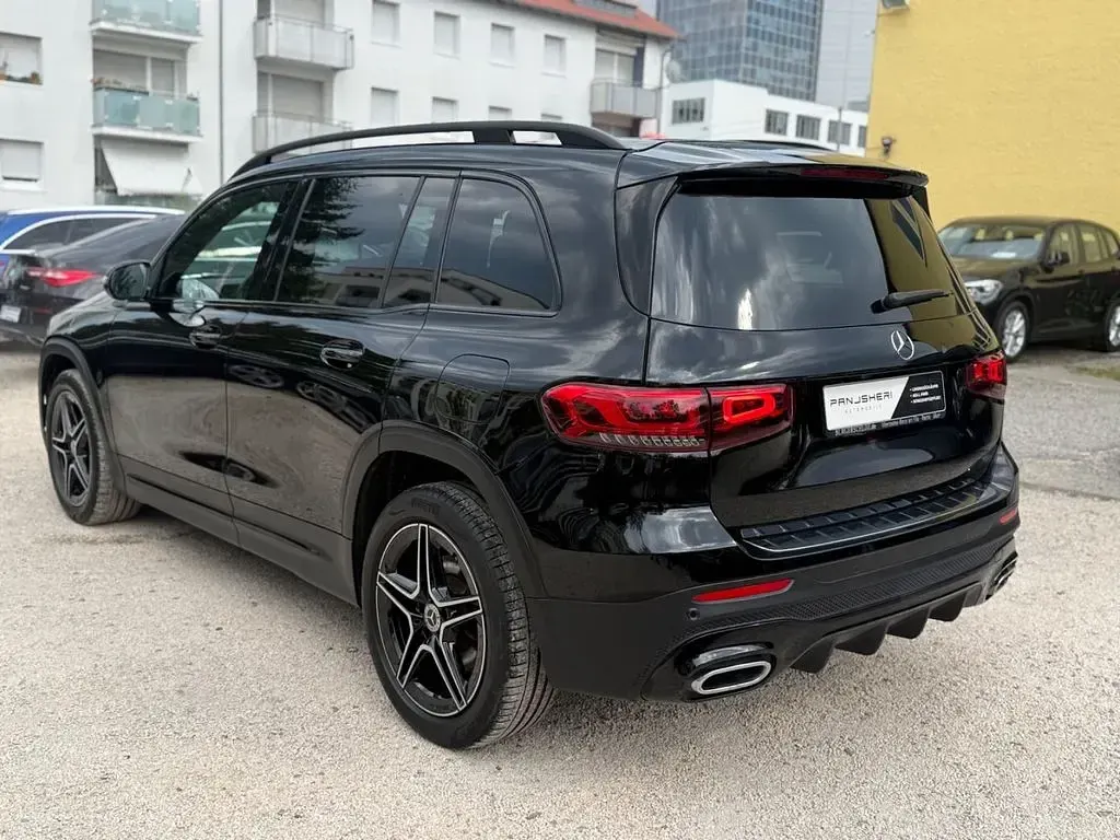 Gebraucht Mercedes GLB200 AMG line 150 PS (110 kW) 2023 Schwarz SUV