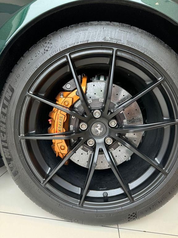 Gebraucht Ferrari 812 799 PS (587 kW) 2020 Grün