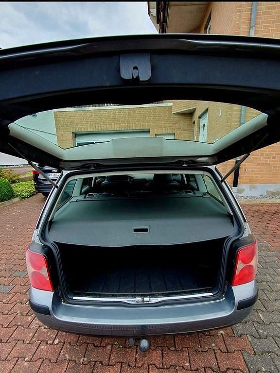 Gebraucht VW Passat Highline 131 PS (96 kW) 2004 Grau Kombi