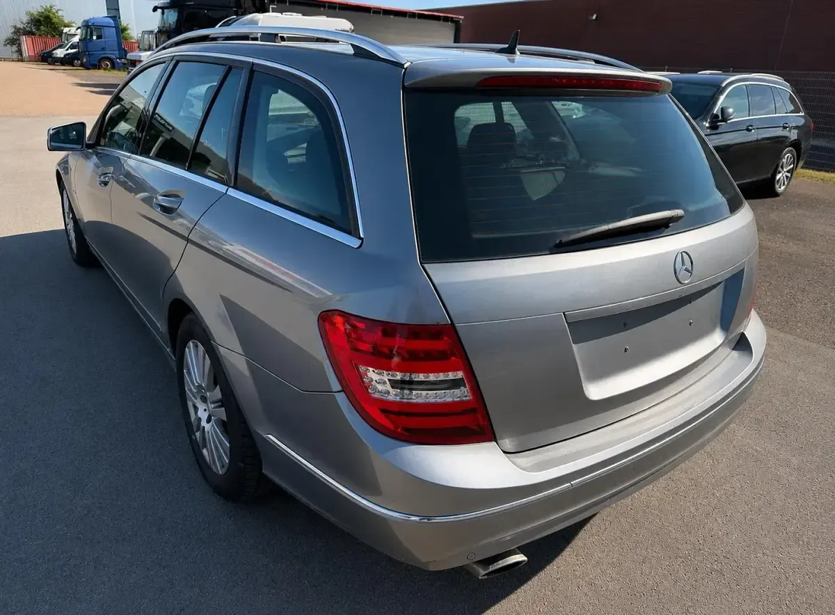 Gebraucht Mercedes C220 170 PS (125 kW) 2013 Silber Kombi