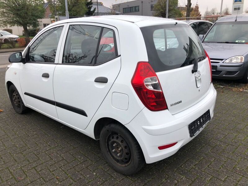 Gebraucht Hyundai i10 Classic 69 PS (50 kW) 2013 Weiß Kleinwagen