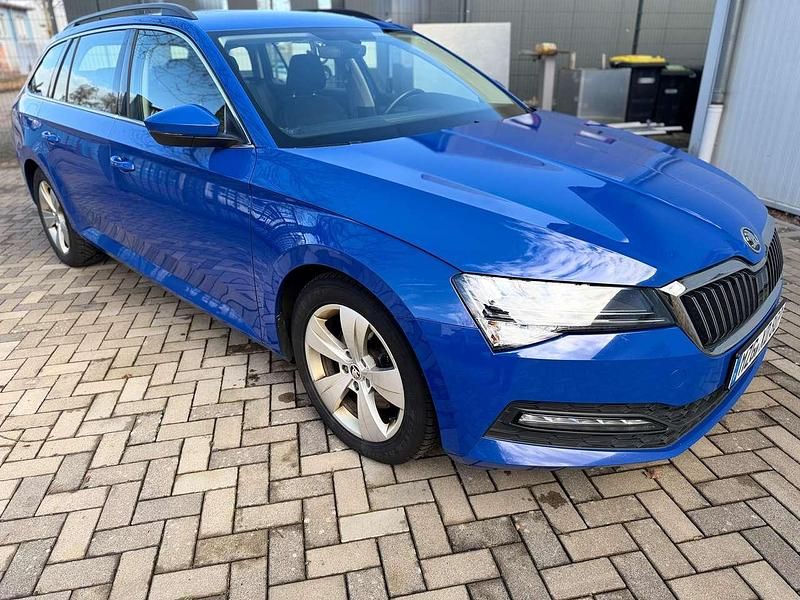 Gebraucht Skoda Superb Ambition 190 PS (139 kW) 2020 Energyblau Kombi