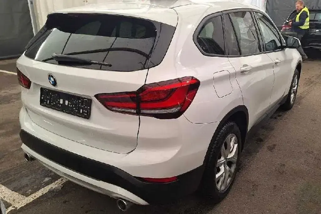 Gebraucht BMW X1 Sport Line 150 PS (110 kW) 2022 Weiß SUV