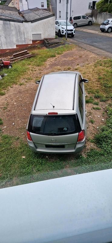 Silber Gebraucht 2005 Opel Zafira Van / Kleinbus | 1.000 € (Superpreis) - Bild 1/3