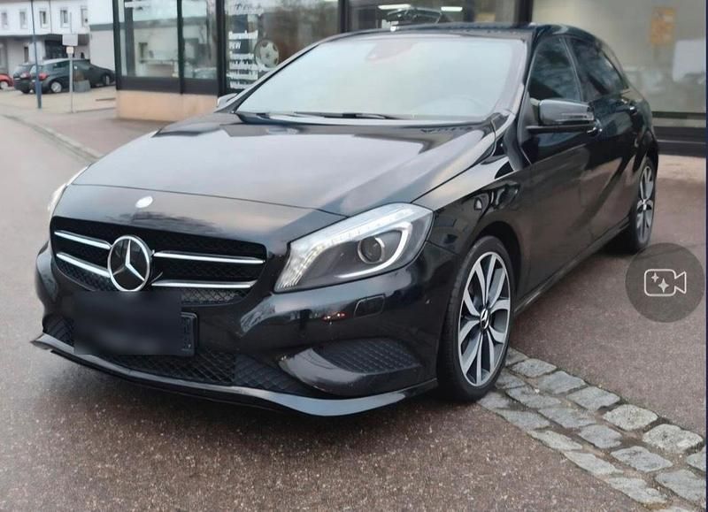 Gebraucht Mercedes A220 170 PS (125 kW) 2013 Schwarz Kleinwagen