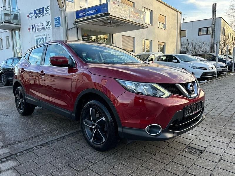 Rot Gebraucht 2016 Nissan Qashqai Acenta SUV | 8.650 € (Superpreis) - Bild 1/4