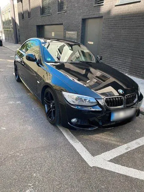 Gebraucht BMW 320 M Sport 170 PS (125 kW) 2011 Schwarz Coupé