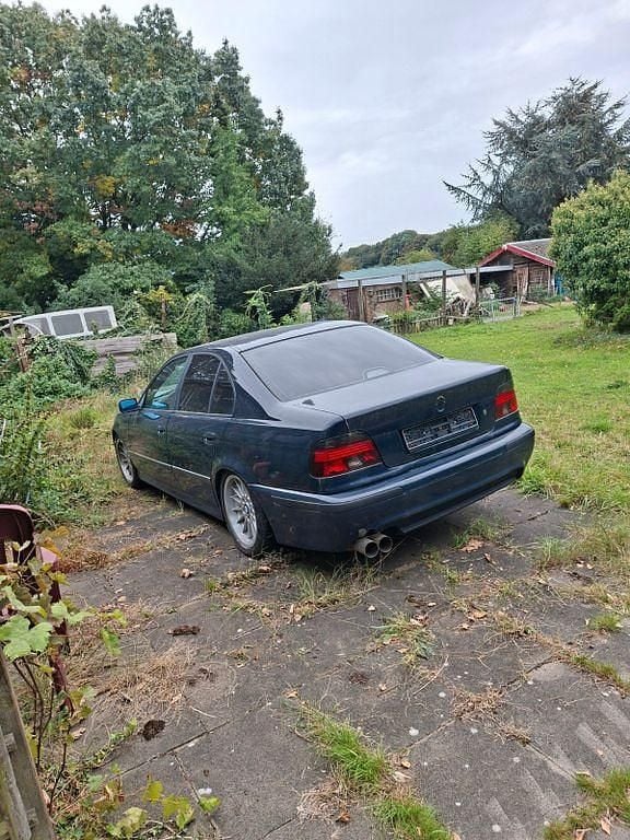Second-hand BMW 523 Shadowline 170 CP (125 kW) 2000 Albastru Berlinǎ