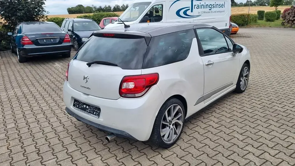 Gebraucht Citroën DS3 So Chic 110 PS (80 kW) 2015 Weiß Limousine