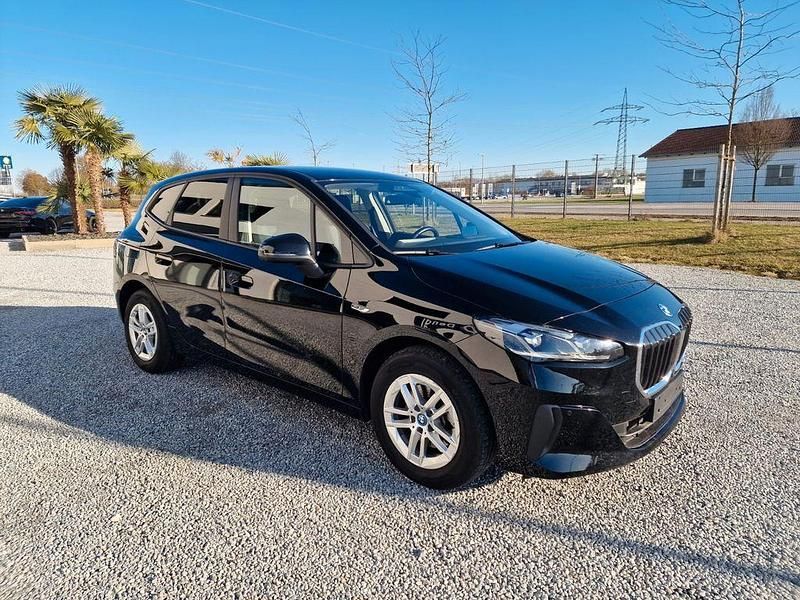 Gebraucht BMW 225 Active Tourer Sport Line 245 PS (180 kW) 2022 Schwarz uni Van / Kleinbus