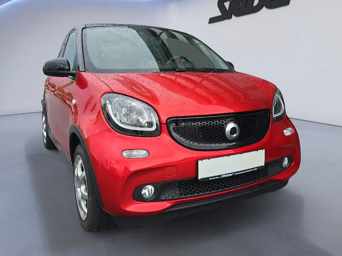 Używany Smart ForFour Prime 90 KM (66 kW) 2016 Czerwony Hatchback
